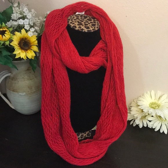 Accessories - Kitted Scarf